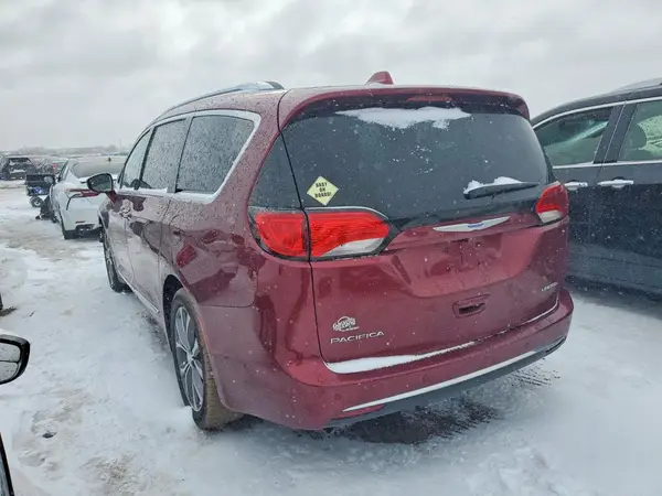 2C4RC1GG7JR256716 2018 CHRYSLER PACIFICA - Image 2