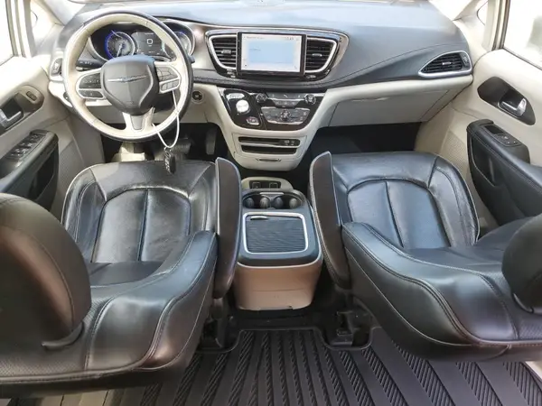 2C4RC1GG7JR269076 2018 CHRYSLER PACIFICA - Image 8