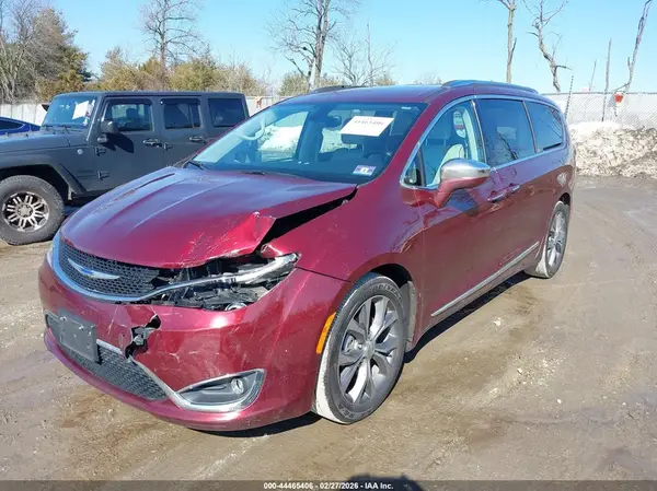 2C4RC1GG7JR306031 2018 CHRYSLER PACIFICA - Image 2