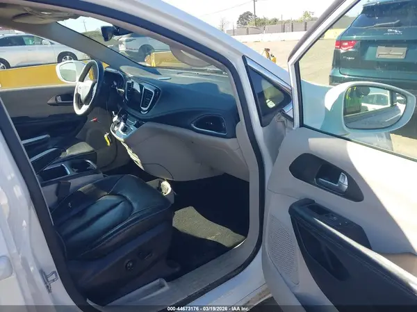 2C4RC1GG7JR320544 2018 CHRYSLER PACIFICA - Image 8
