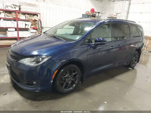 2C4RC1GG7JR350692 2018 CHRYSLER PACIFICA - Image 2