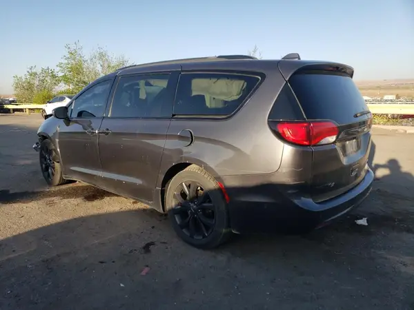 2C4RC1GG7JR365144 2018 CHRYSLER PACIFICA - Image 2