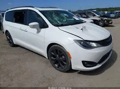 2C4RC1GG7KR548688 2019 CHRYSLER PACIFICA