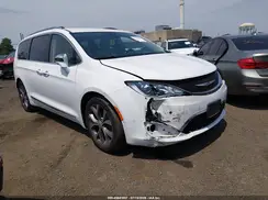 2C4RC1GG7KR577222 2019 CHRYSLER PACIFICA