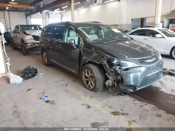 2C4RC1GG7LR144176 2020 CHRYSLER PACIFICA - Image 1