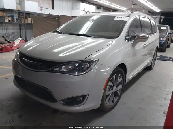 2C4RC1GG7LR290545 2020 CHRYSLER PACIFICA - Image 2