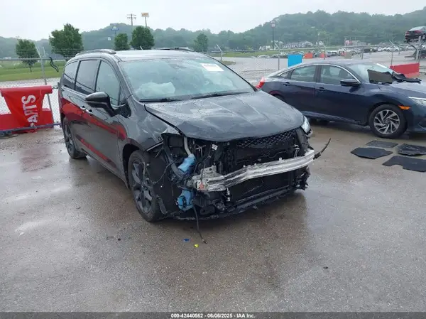 2C4RC1GG7NR129373 2022 CHRYSLER PACIFICA - Image 1