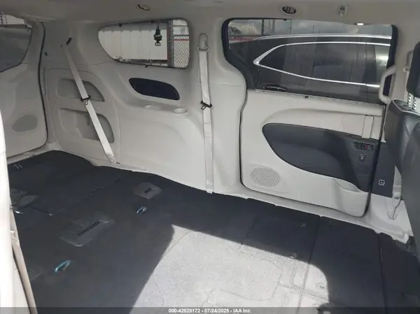 2C4RC1GG7PR514807 2023 CHRYSLER PACIFICA - Image 8