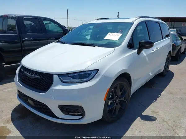 2C4RC1GG7SR553812 2025 CHRYSLER PACIFICA - Image 2