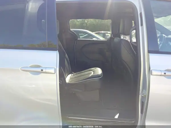 2C4RC1GG7TR162161 2026 CHRYSLER PACIFICA - Image 8