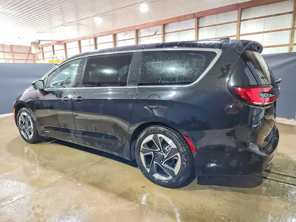 2C4RC1GG7VR552471 2027 CHRYSLER PACIFICA - Image 2