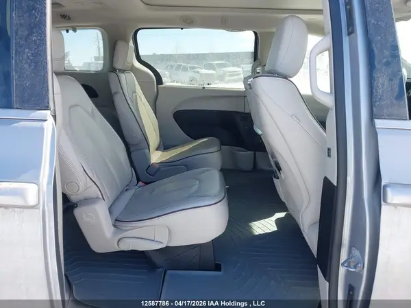 2C4RC1GG8HR517720 2017 CHRYSLER PACIFICA - Image 8