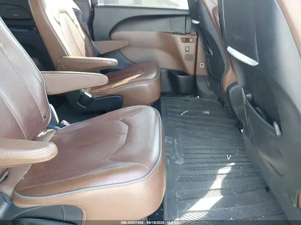 2C4RC1GG8HR528376 2017 CHRYSLER PACIFICA - Image 8