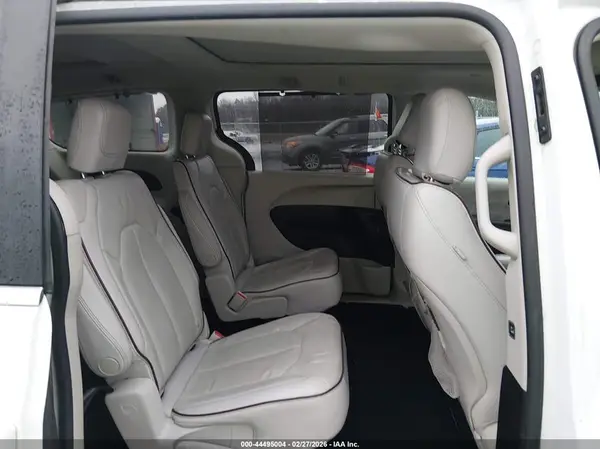 2C4RC1GG8HR544772 2017 CHRYSLER PACIFICA - Image 8