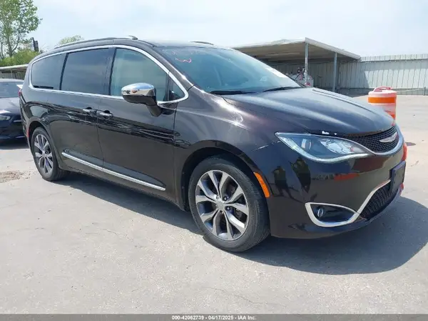 2C4RC1GG8HR583927 2017 CHRYSLER PACIFICA - Image 1