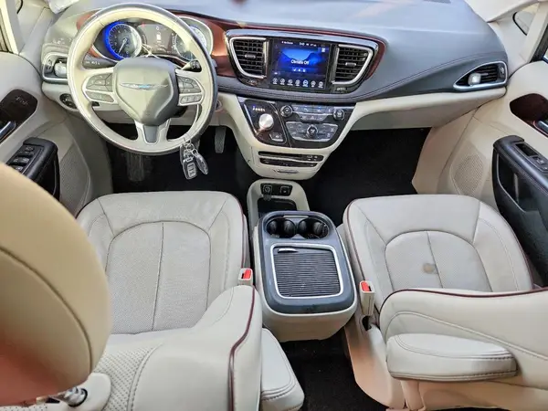 2C4RC1GG8HR587377 2017 CHRYSLER PACIFICA - Image 8