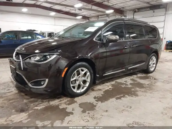 2C4RC1GG8HR592434 2017 CHRYSLER PACIFICA - Image 2