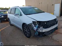 2C4RC1GG8HR608681 2017 CHRYSLER PACIFICA
