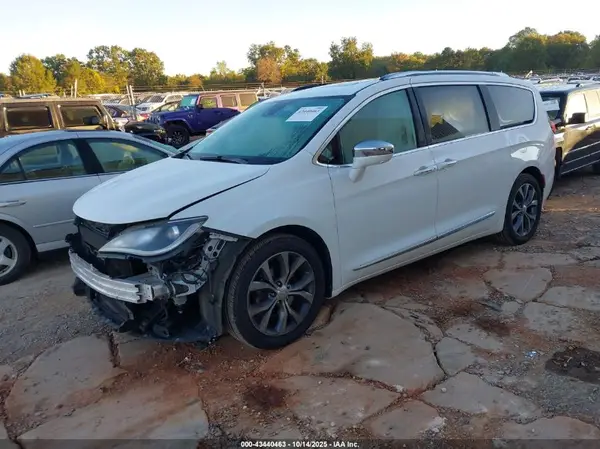 2C4RC1GG8HR608681 2017 CHRYSLER PACIFICA - Image 2