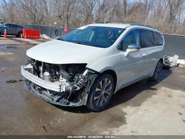 2C4RC1GG8HR634049 2017 CHRYSLER PACIFICA - Image 2