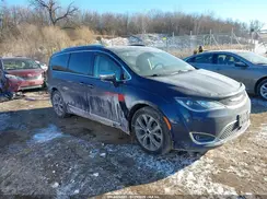 2C4RC1GG8HR635556 2017 CHRYSLER PACIFICA