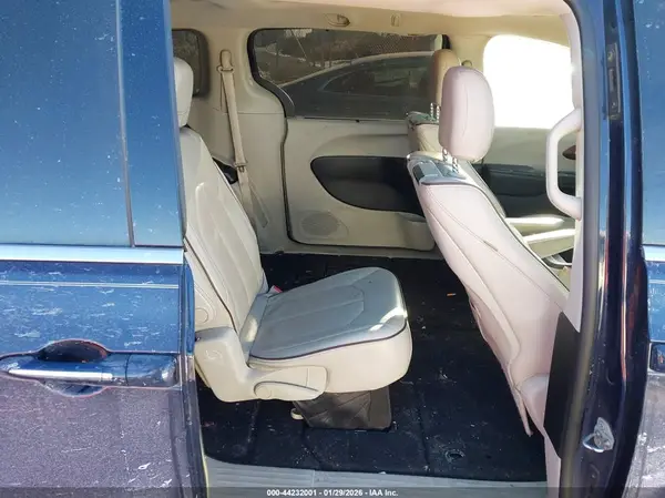 2C4RC1GG8HR635556 2017 CHRYSLER PACIFICA - Image 8