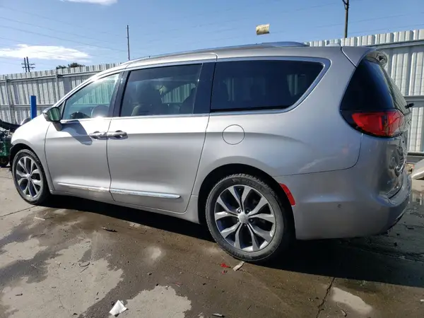 2C4RC1GG8HR647576 2017 CHRYSLER PACIFICA - Image 2