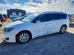 2C4RC1GG8HR647917 2017 CHRYSLER PACIFICA