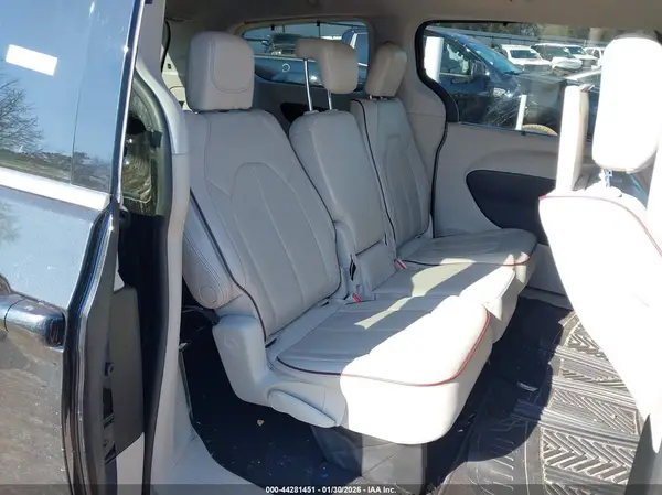 2C4RC1GG8HR653118 2017 CHRYSLER PACIFICA - Image 8