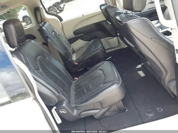 2C4RC1GG8HR657542 2017 CHRYSLER PACIFICA - Image 8