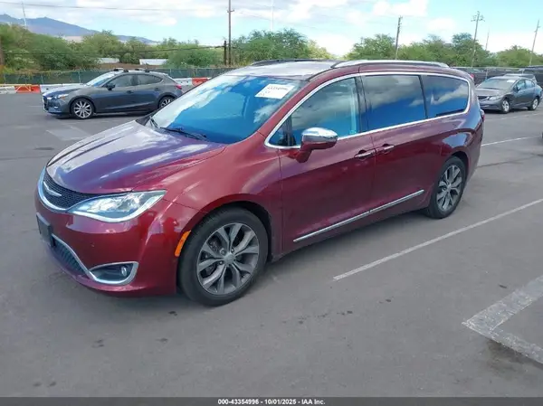 2C4RC1GG8HR683798 2017 CHRYSLER PACIFICA - Image 2