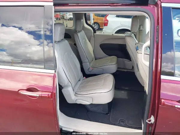 2C4RC1GG8HR683798 2017 CHRYSLER PACIFICA - Image 8