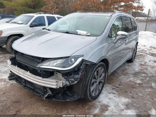 2C4RC1GG8HR709736 2017 CHRYSLER PACIFICA - Image 2
