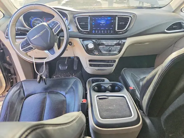 2C4RC1GG8HR734832 2017 CHRYSLER PACIFICA - Image 8