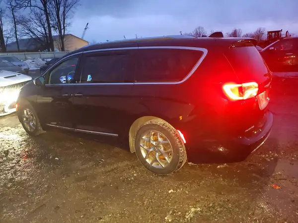 2C4RC1GG8HR754322 2017 CHRYSLER PACIFICA - Image 2