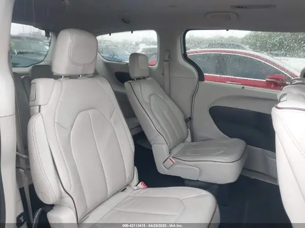 2C4RC1GG8JR107182 2018 CHRYSLER PACIFICA - Image 8