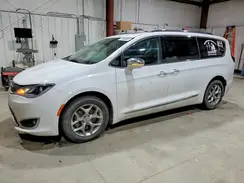 2C4RC1GG8JR185395 2018 CHRYSLER PACIFICA
