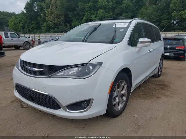 2C4RC1GG8JR247085 2018 CHRYSLER PACIFICA - Image 2