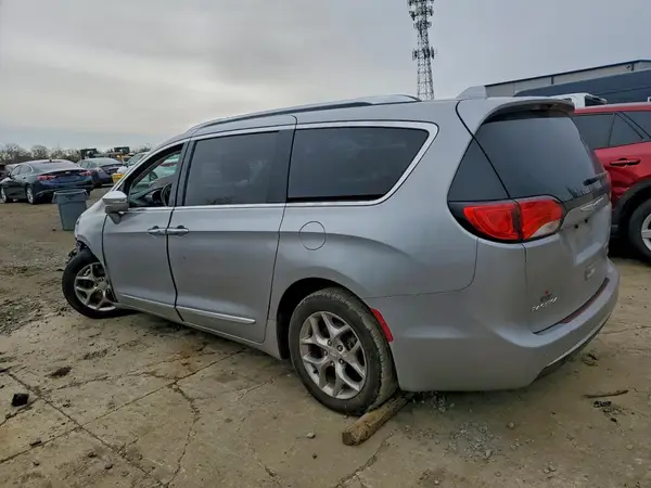2C4RC1GG8JR251654 2018 CHRYSLER PACIFICA - Image 2