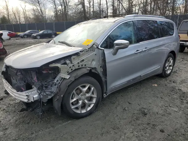 2C4RC1GG8JR252044 2018 CHRYSLER PACIFICA - Image 1