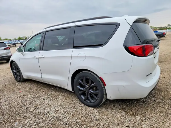 2C4RC1GG8JR261911 2018 CHRYSLER PACIFICA - Image 2