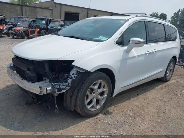 2C4RC1GG8JR272407 2018 CHRYSLER PACIFICA - Image 2
