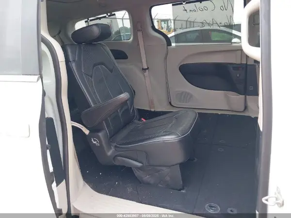 2C4RC1GG8JR272407 2018 CHRYSLER PACIFICA - Image 8