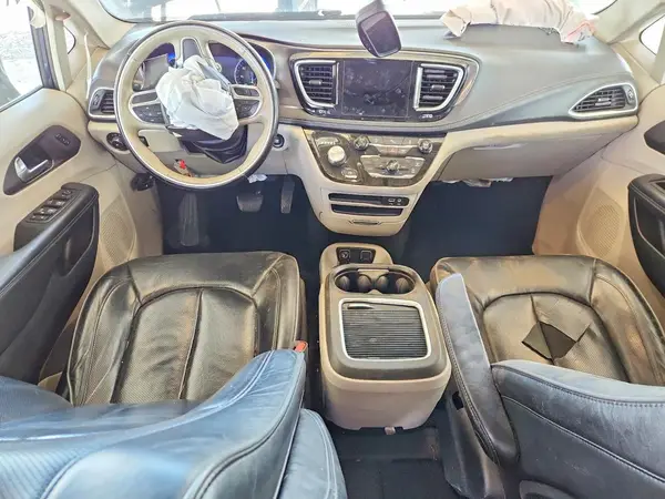 2C4RC1GG8JR273847 2018 CHRYSLER PACIFICA - Image 8