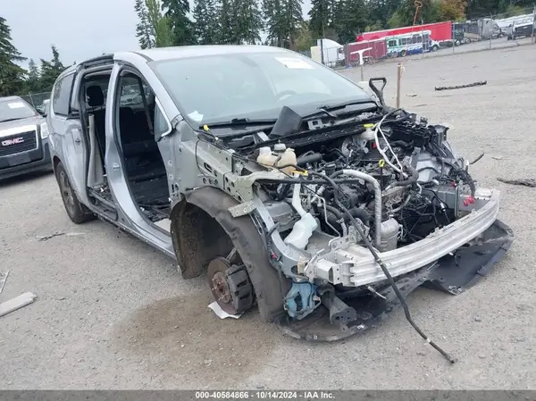 2C4RC1GG8JR314221 2018 CHRYSLER PACIFICA - Image 1