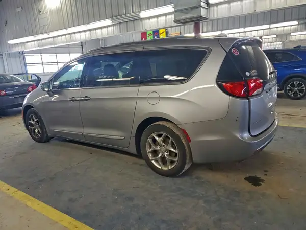 2C4RC1GG8JR320794 2018 CHRYSLER PACIFICA - Image 2