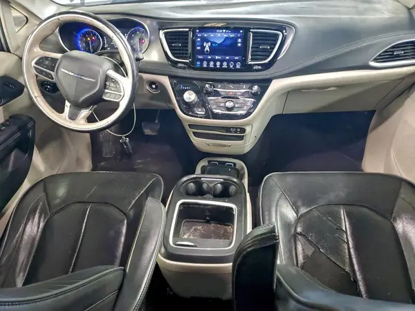 2C4RC1GG8JR320794 2018 CHRYSLER PACIFICA - Image 8