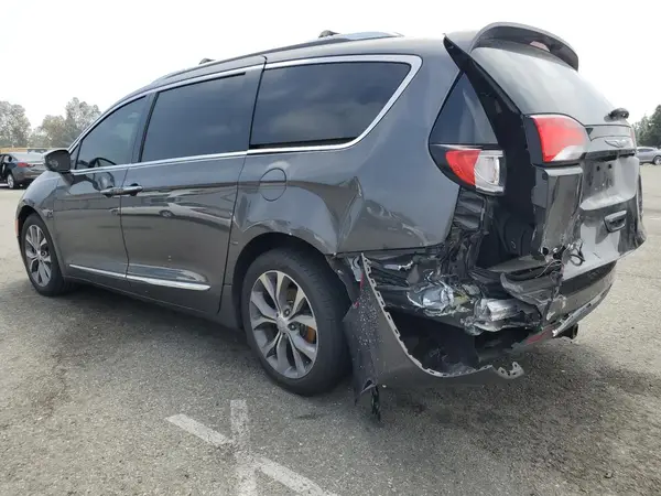 2C4RC1GG8JR321847 2018 CHRYSLER PACIFICA - Image 2