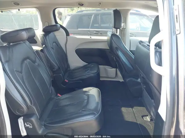 2C4RC1GG8JR357635 2018 CHRYSLER PACIFICA - Image 8