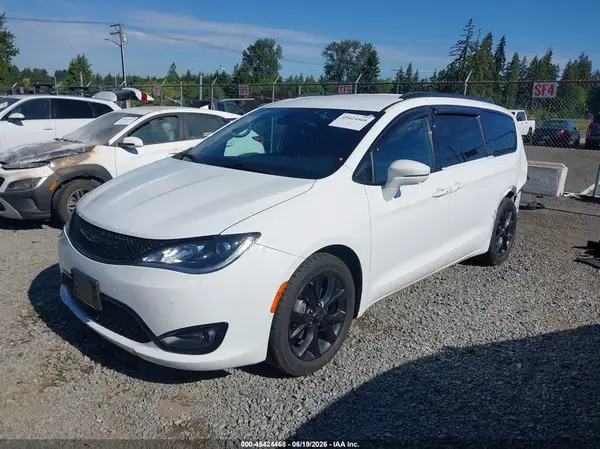 2C4RC1GG8JR358350 2018 CHRYSLER PACIFICA - Image 2